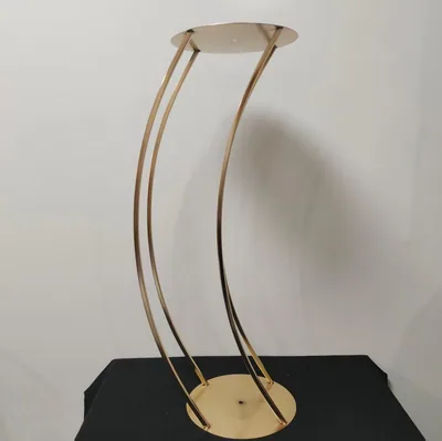 Support de centre de table arqué doré