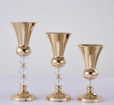 Vase trompette doré et cristal, lot de 3
