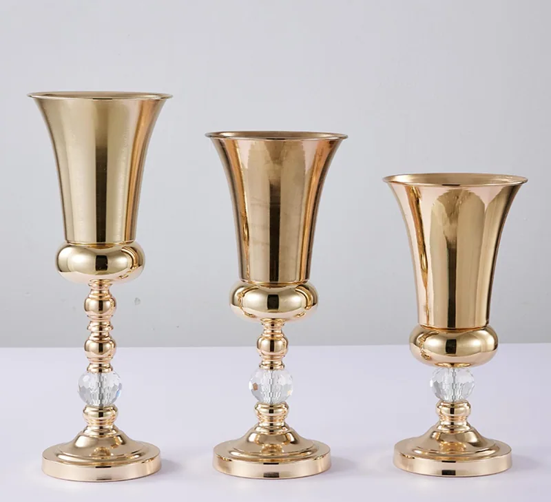 Vase trompette doré, lot de 3