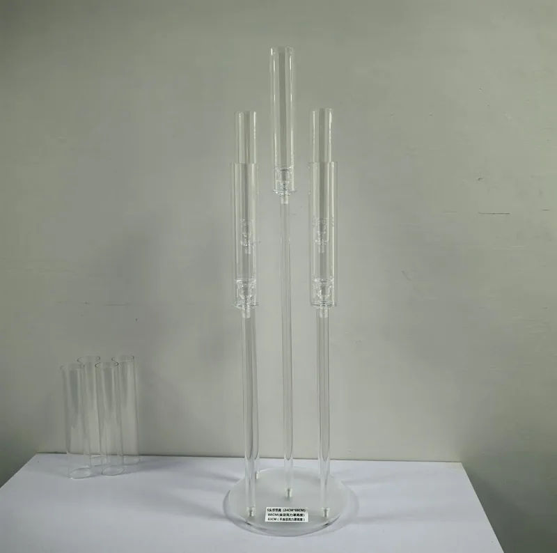 Vase trompette doré cannelé