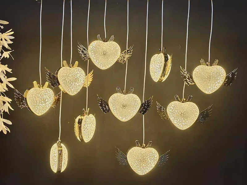 Lustre ailes d'ange doré, 10 têtes
