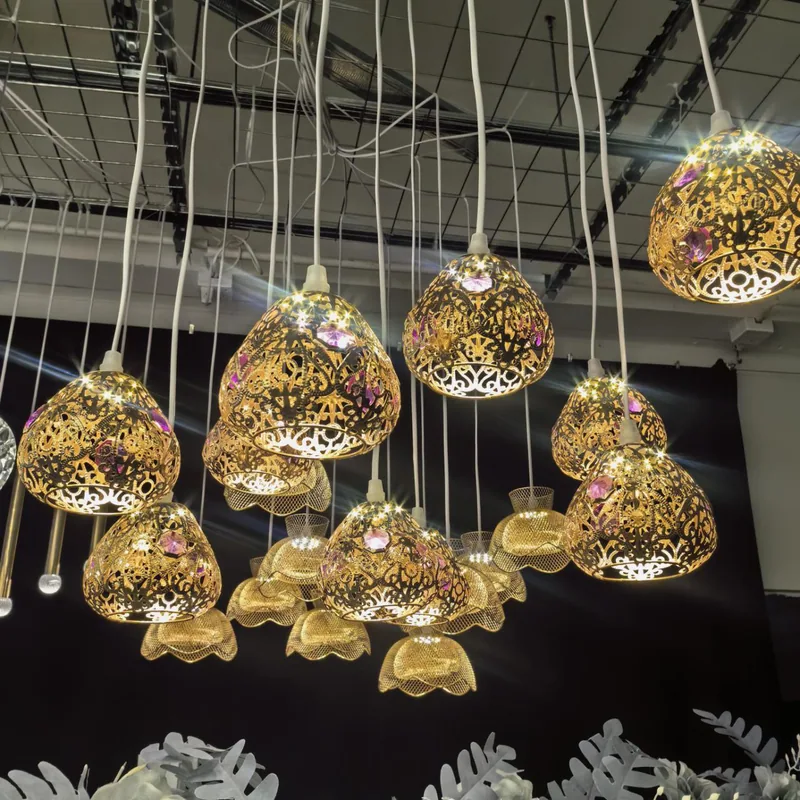 Wrought iron chandelier with flower plated peach, 10 lights