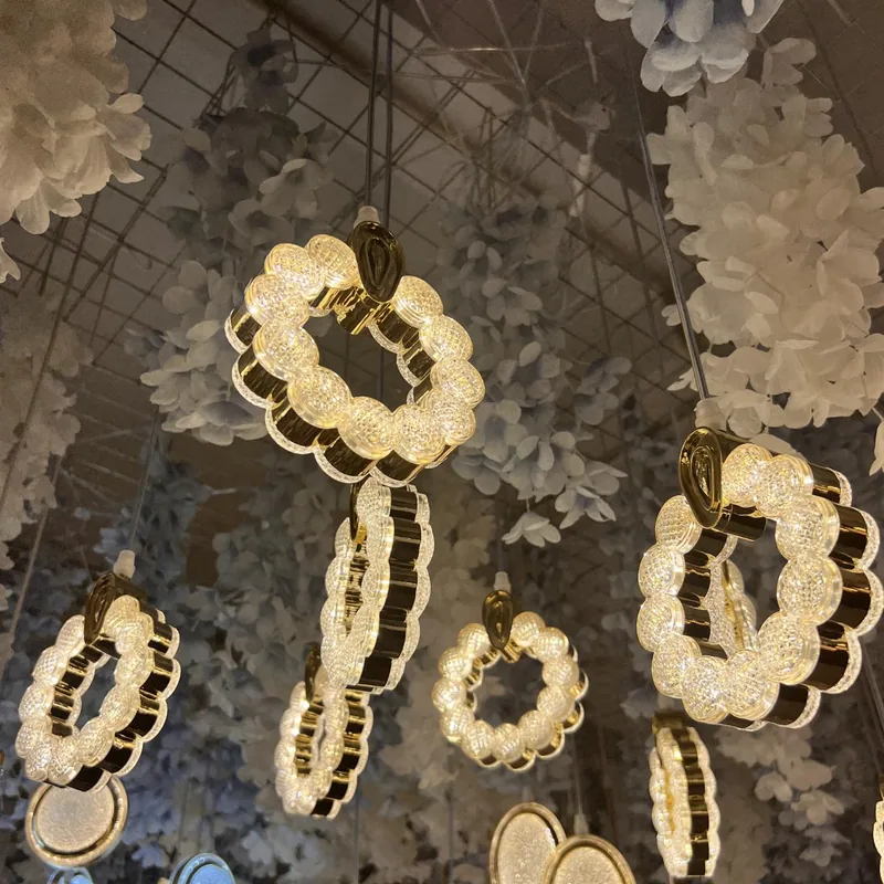 Electroplated chandelier with crown, 10 lights