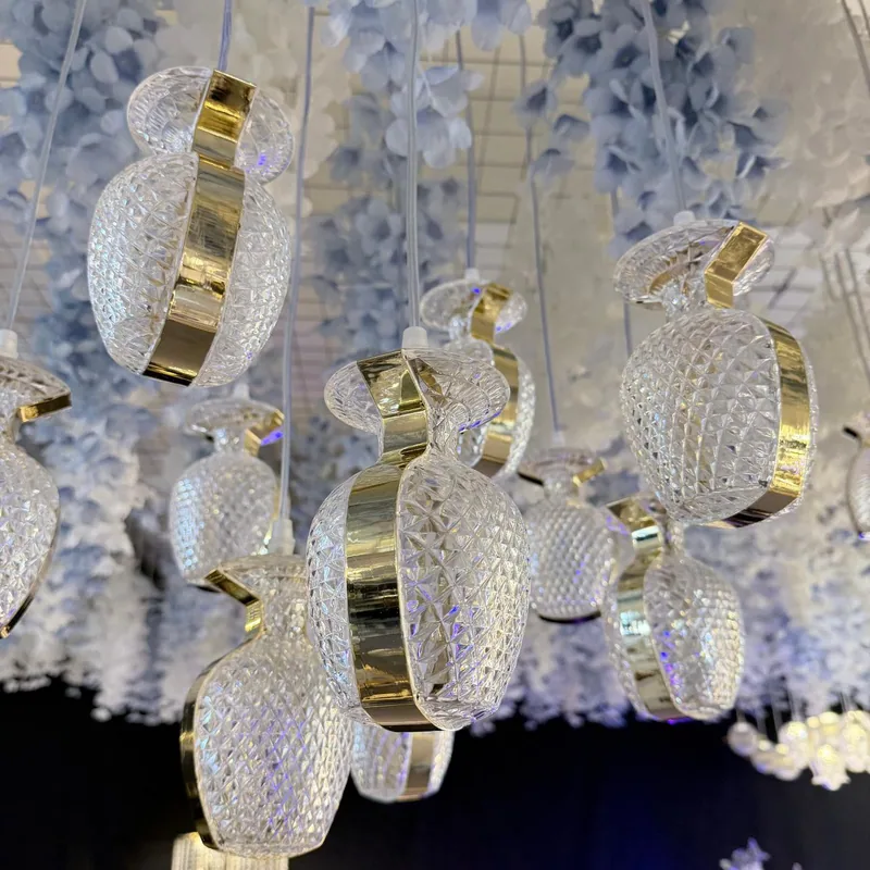 Electroplated chandelier with vase, 10 lights