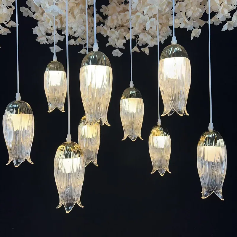 Chandelier with daffodil, 10 lights