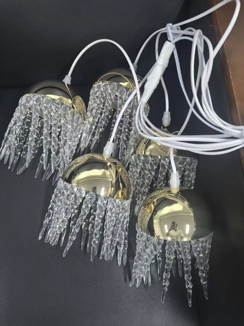 Small chandelier with torsade, 5 lights