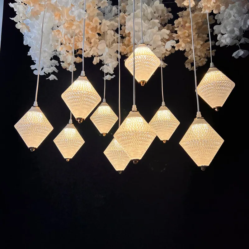 Chandelier with diamond check spinner, 10 lights
