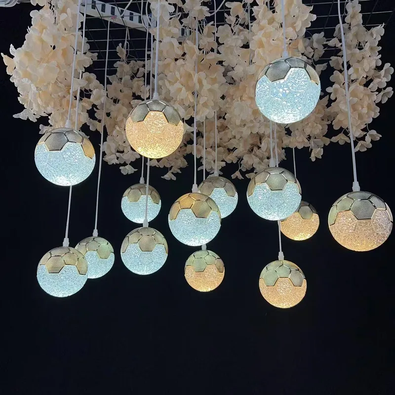 Chandelier with version a ballon gold, 10 lights