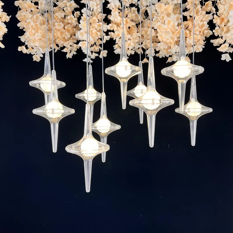 Chandelier with version a butterfly in flight milky white ball version, 10 lights
