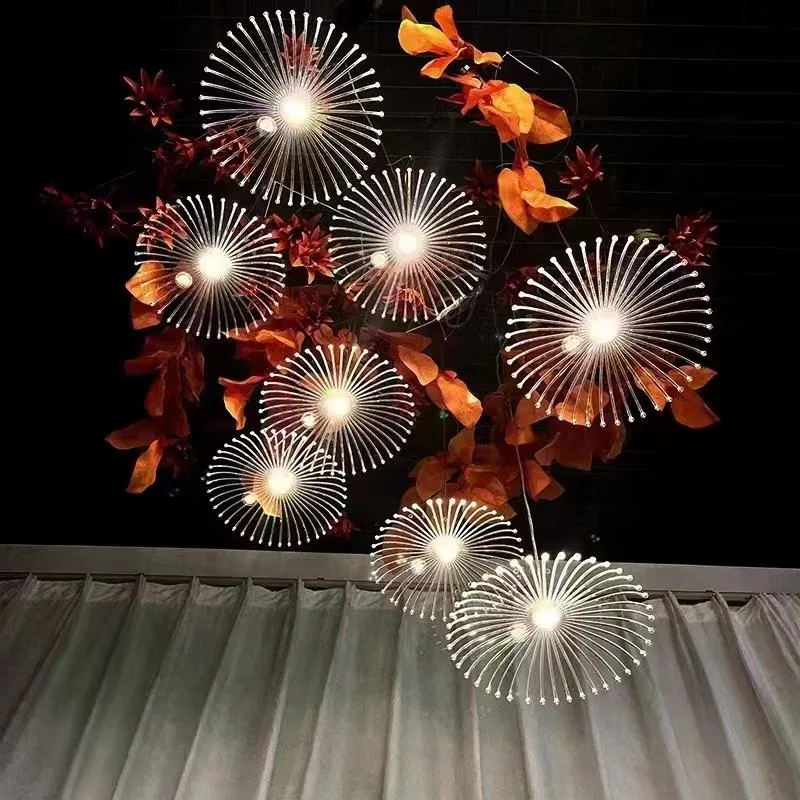 Chandelier with version a single tier dandelion, 10 lights