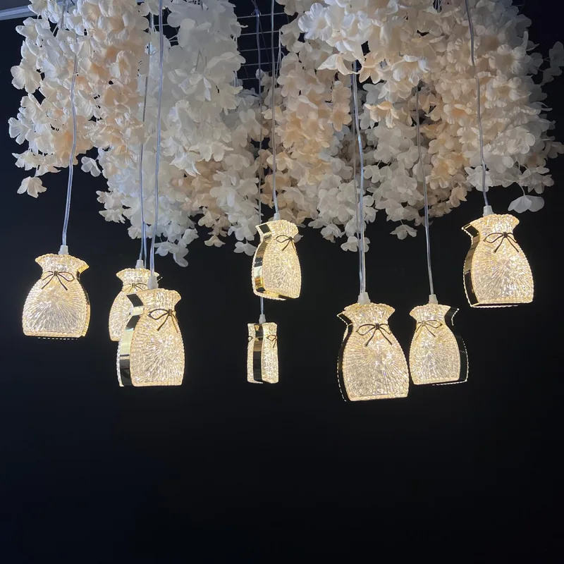 Chandelier with version b electroplated lucky pouch, 10 lights