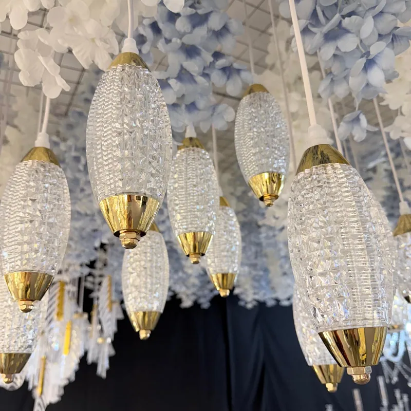 Chandelier with version b olive, 10 lights